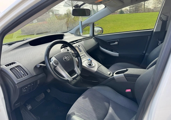 Toyota Prius cena 39900 przebieg: 270000, rok produkcji 2012 z Sulechów małe 137